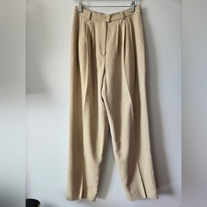 JONES NEW YORK Vintage Pleated Lightweight Virgin Wool Barrel Leg Pants. Size 6